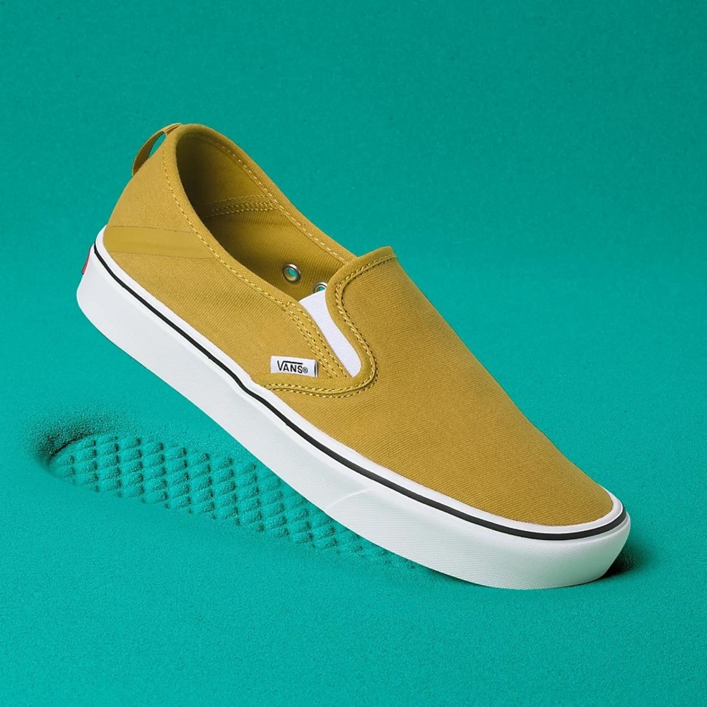 Vans - ComfyCush Slip-On (sulfur)
